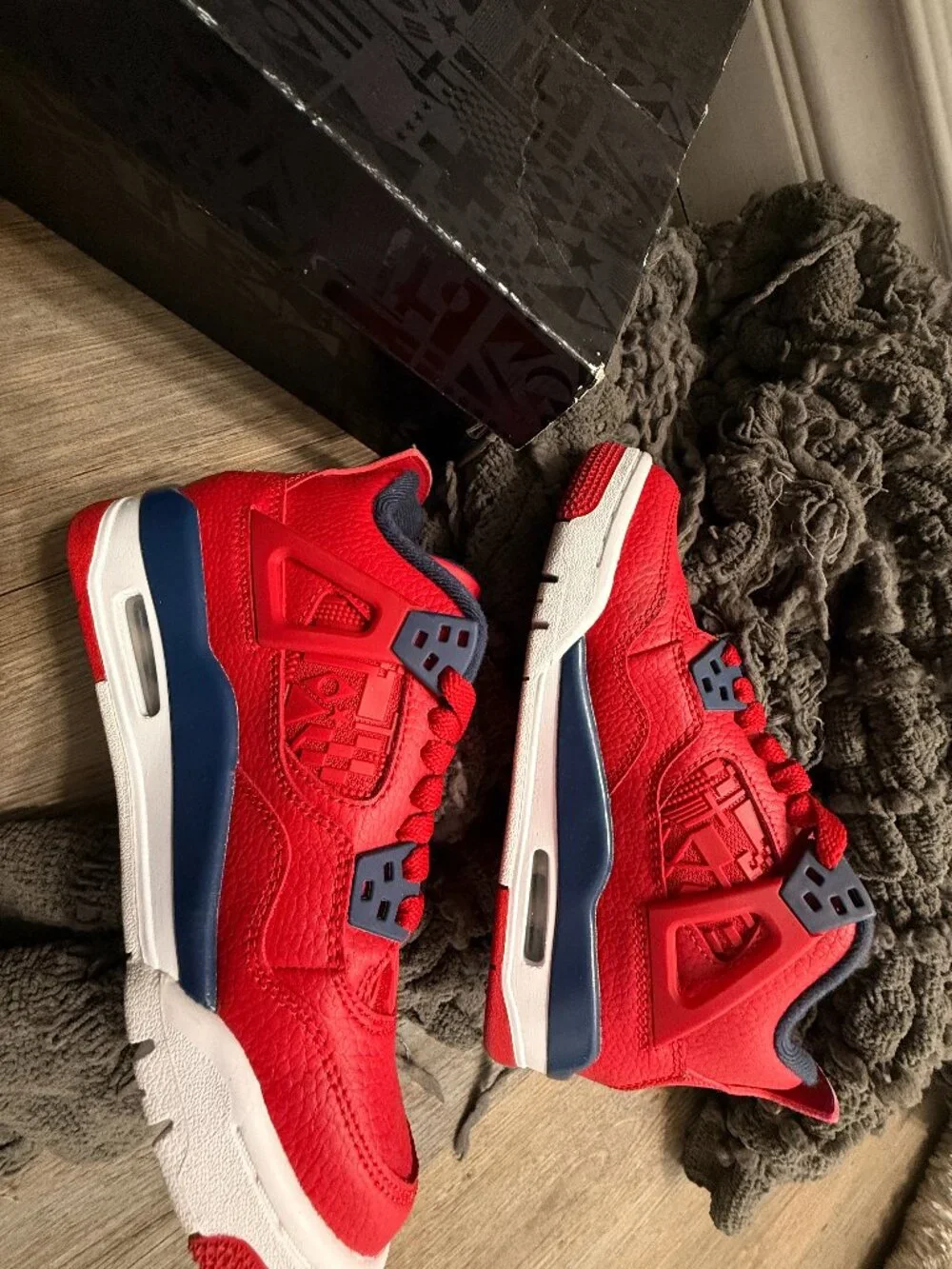 Air Jordan 4 Retro FIBA Red Size 4Y